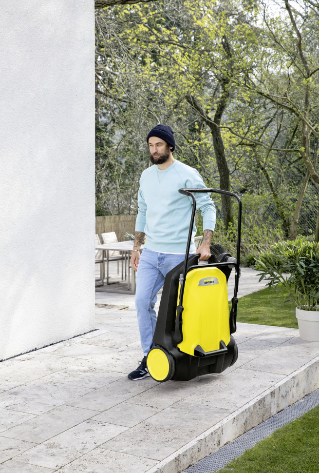 Ручная подметальная машина Karcher S 6 Ручная подметальная машина Karcher S 6