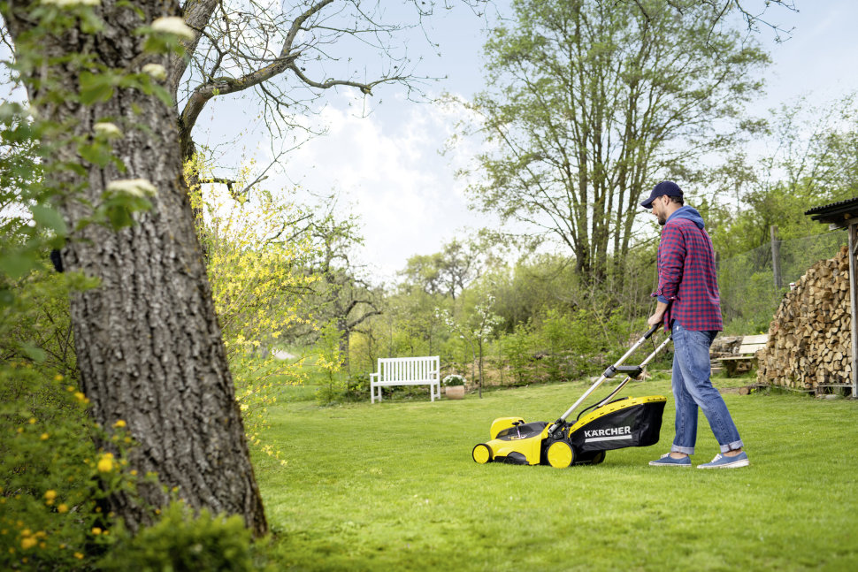 Аккумуляторная газонокосилка Karcher LMO 36-46 Battery Set Аккумуляторная газонокосилка Karcher LMO 36-46 Battery Set
