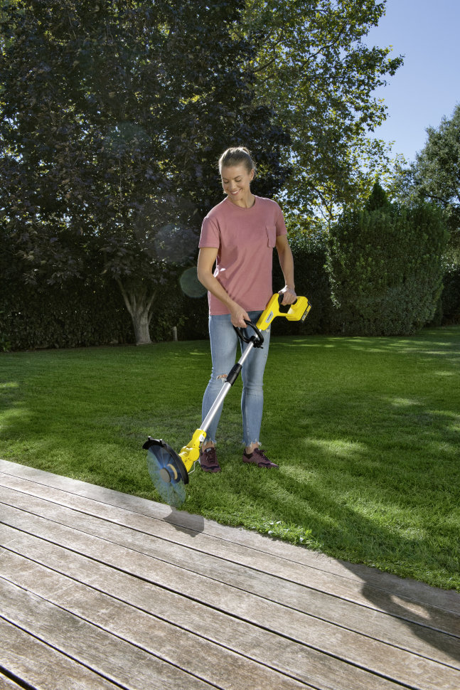 Аккумуляторный триммер для стрижки газона Karcher LTR 18-30 Battery Set Аккумуляторный триммер для стрижки газона Karcher LTR 18-30 Battery Set
